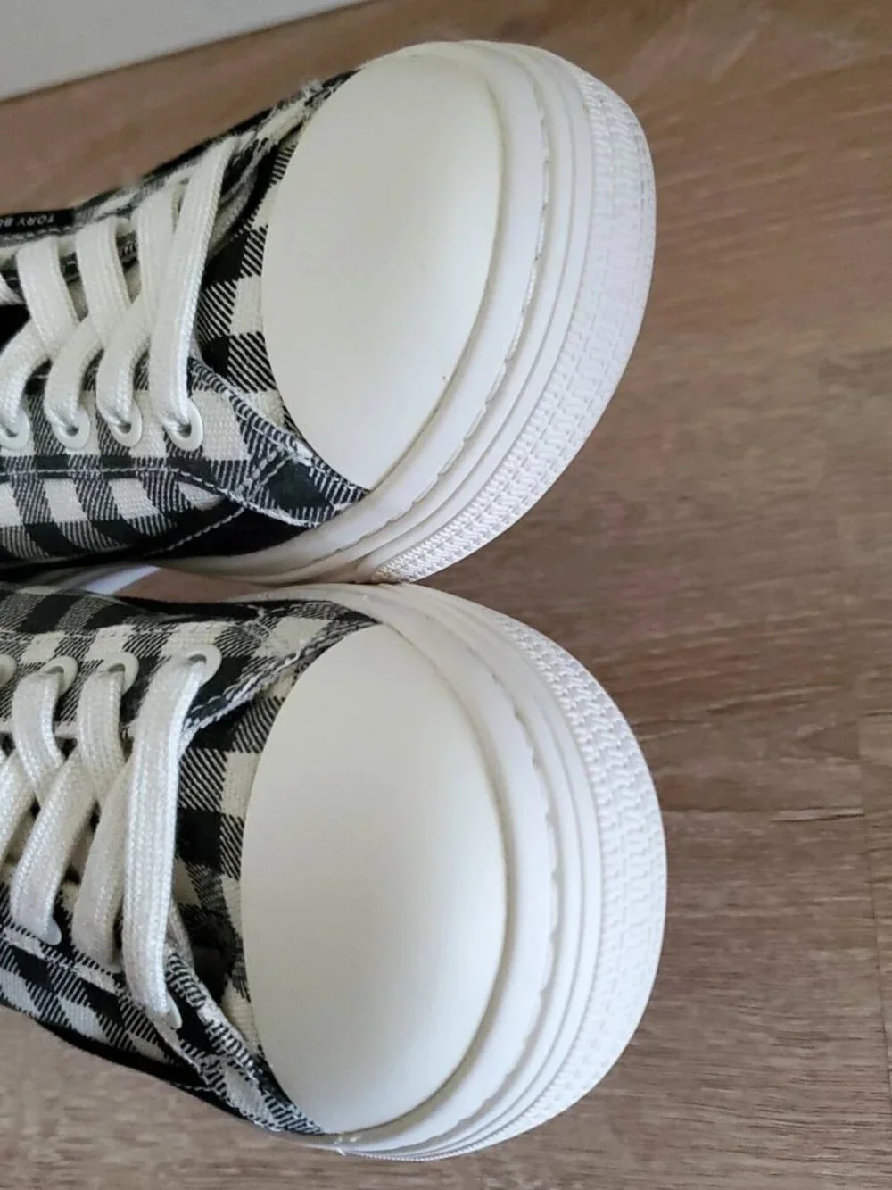 Tory Burch Classic Court Lace Up Black Gingham Canvas Sneaker Size 6